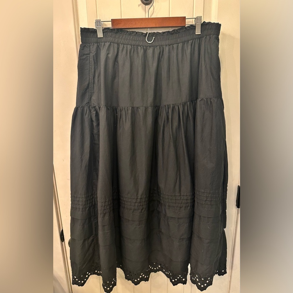 Lands' End Voile Tiered Eyelet Maxi Skirt Black XL - GUC - Picture 3 of 6